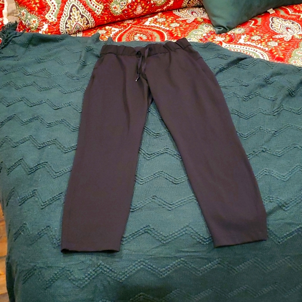 Lululemon ankle pants